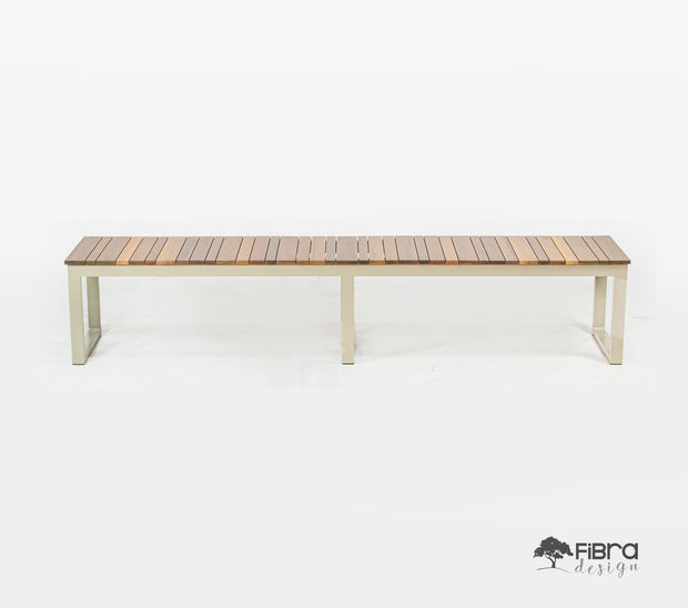 Mesa de Jantar em Madeira Cumaru e Base em Alumínio C/ Banco Assento em Madeira e Pés em Alumínio