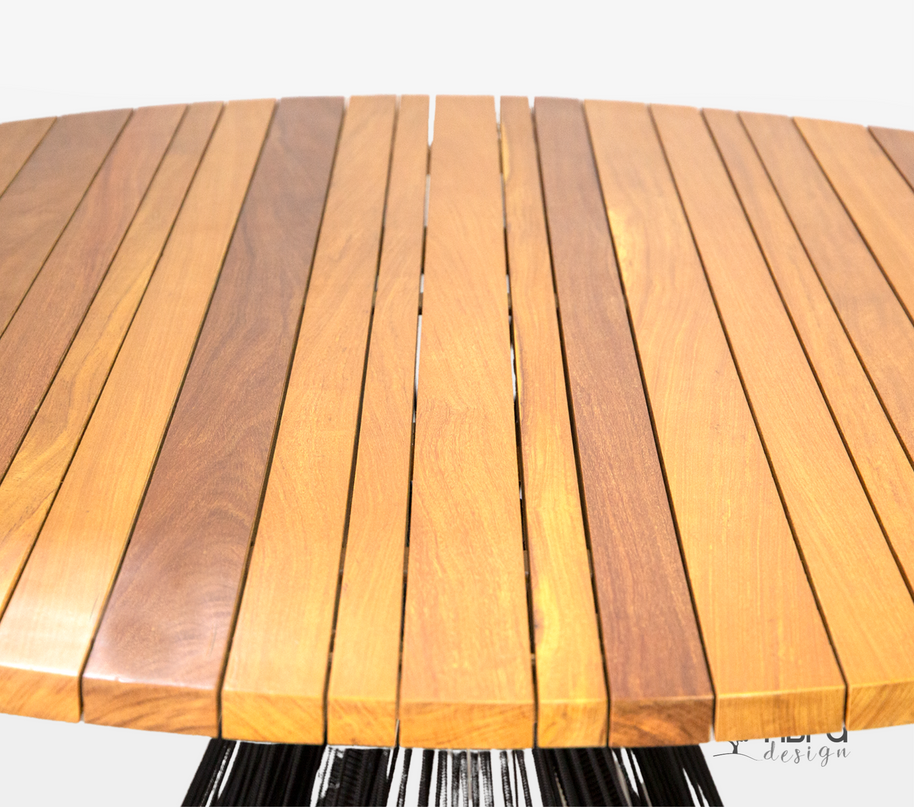 Mesa Ripada Assimétrica em Madeira Cumaru Base Cone em Corda